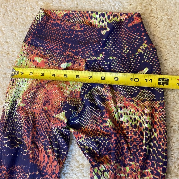Patterned legging bundle! - Picture 10 of 14